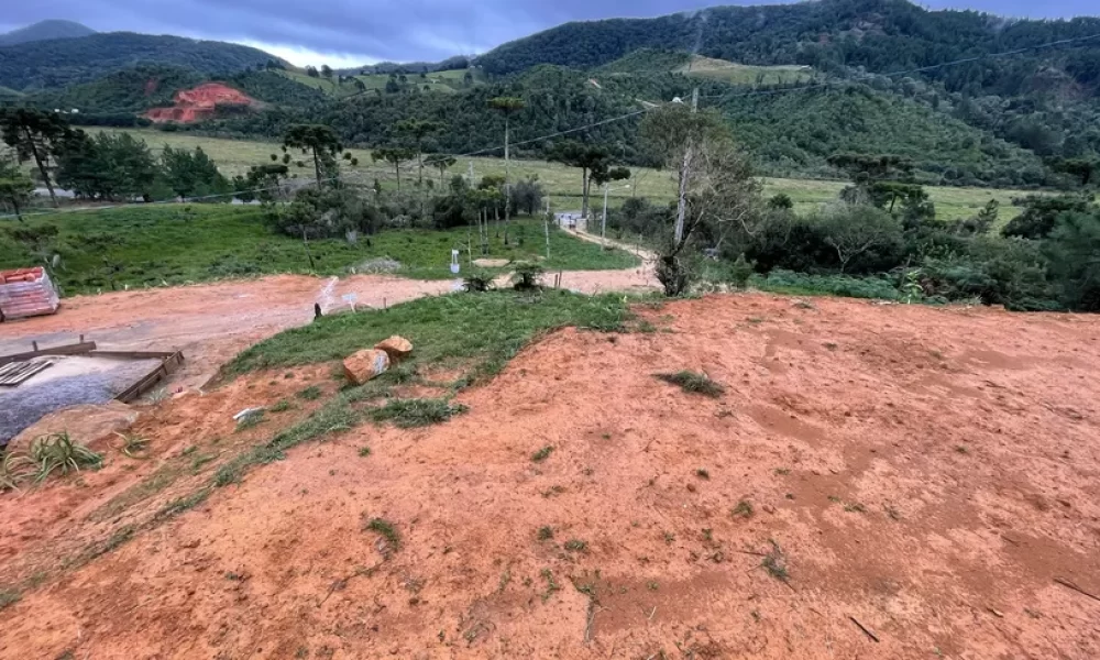 fazenda-s-tio-ch-cara-com-2-quartos-venda-20000m-no-centro-rancho-queimado (22)