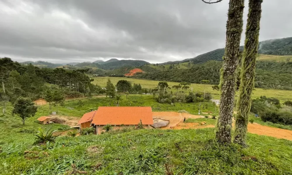 fazenda-s-tio-ch-cara-com-2-quartos-venda-20000m-no-centro-rancho-queimado (23)